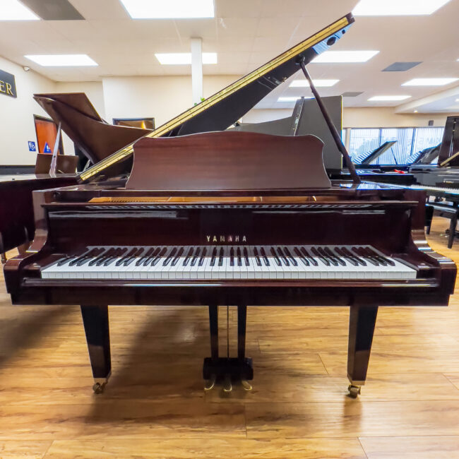 Yamaha GH1 Baby Grand Piano Mahogany Polish