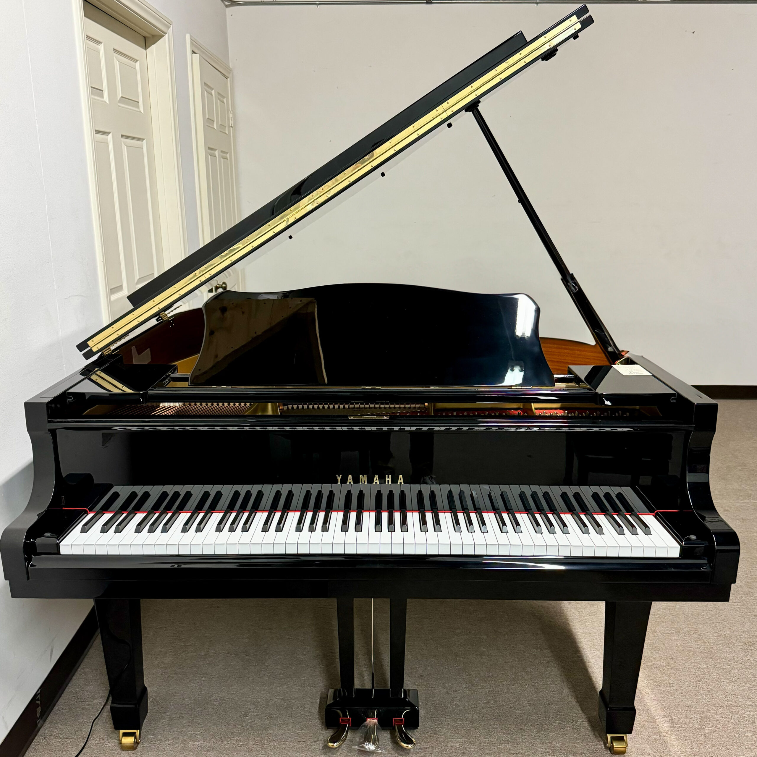 1990 Yamaha G1 Baby Grand Piano Ebony Polish