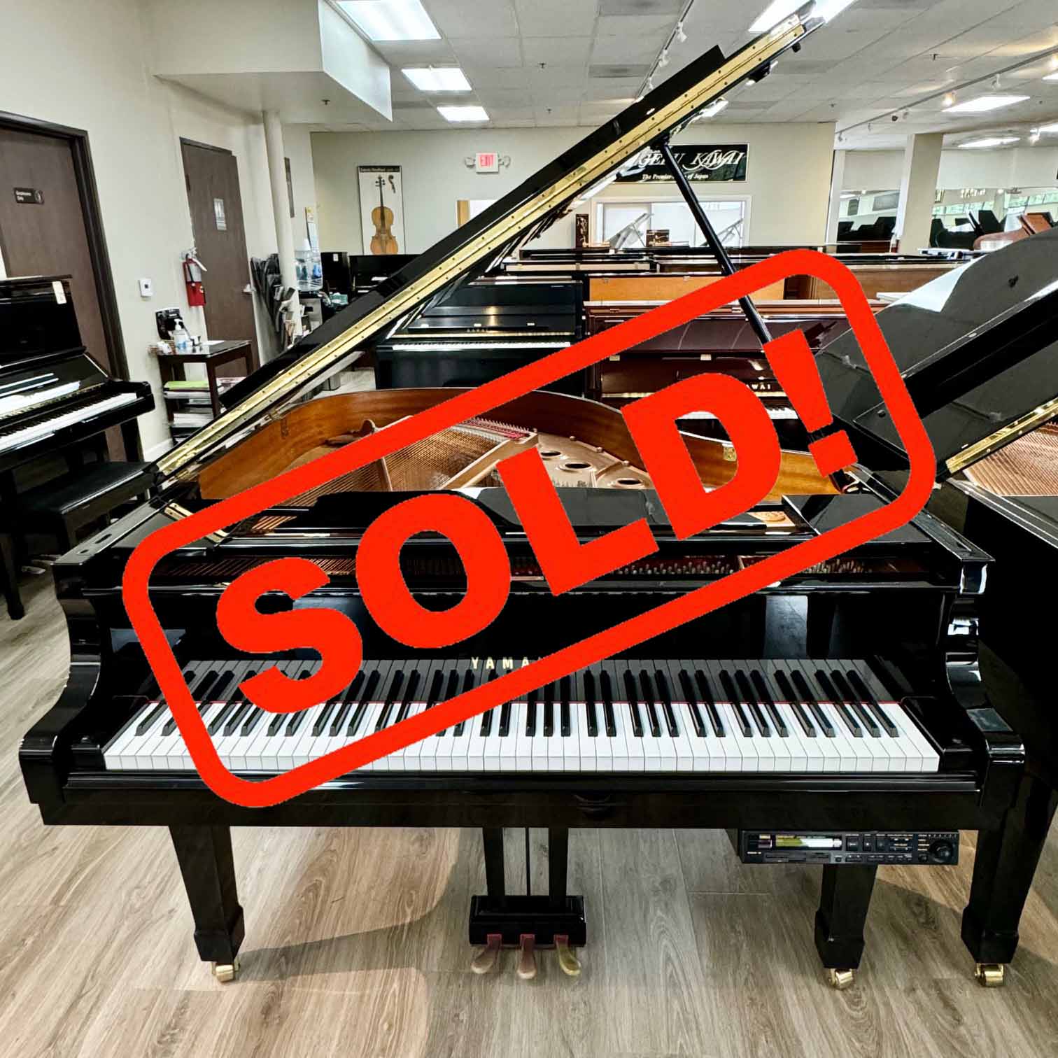 2000 Yamaha Grand Piano Model C2 with Disklavier System Ebony Polish