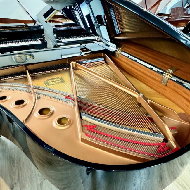 2000 Yamaha Grand Piano Model C2 with Disklavier System Ebony Polish - Image 2