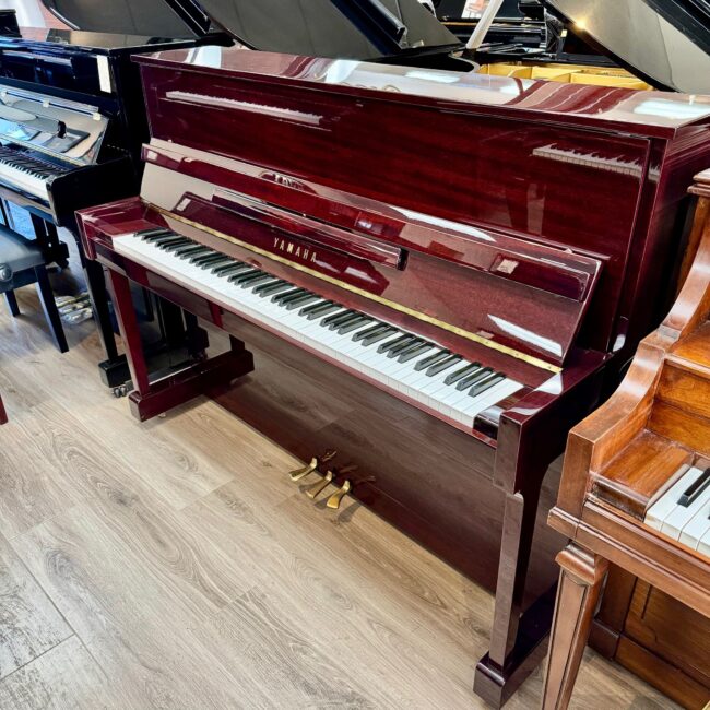 Yamaha T116 Upright Piano Mahogany Polish - Image 3