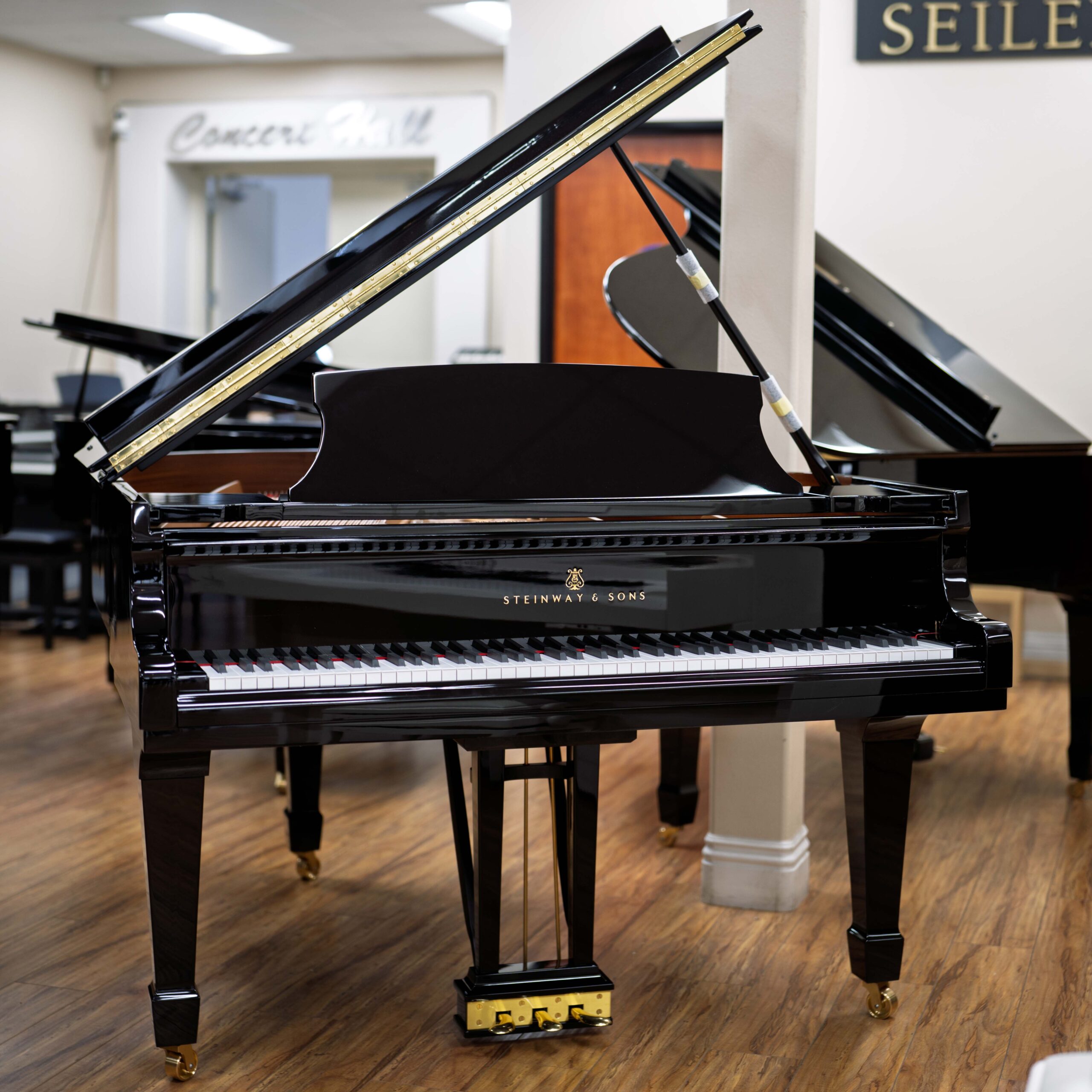 Steinway & Sons Model M Studio Grand Piano Ebony Polish