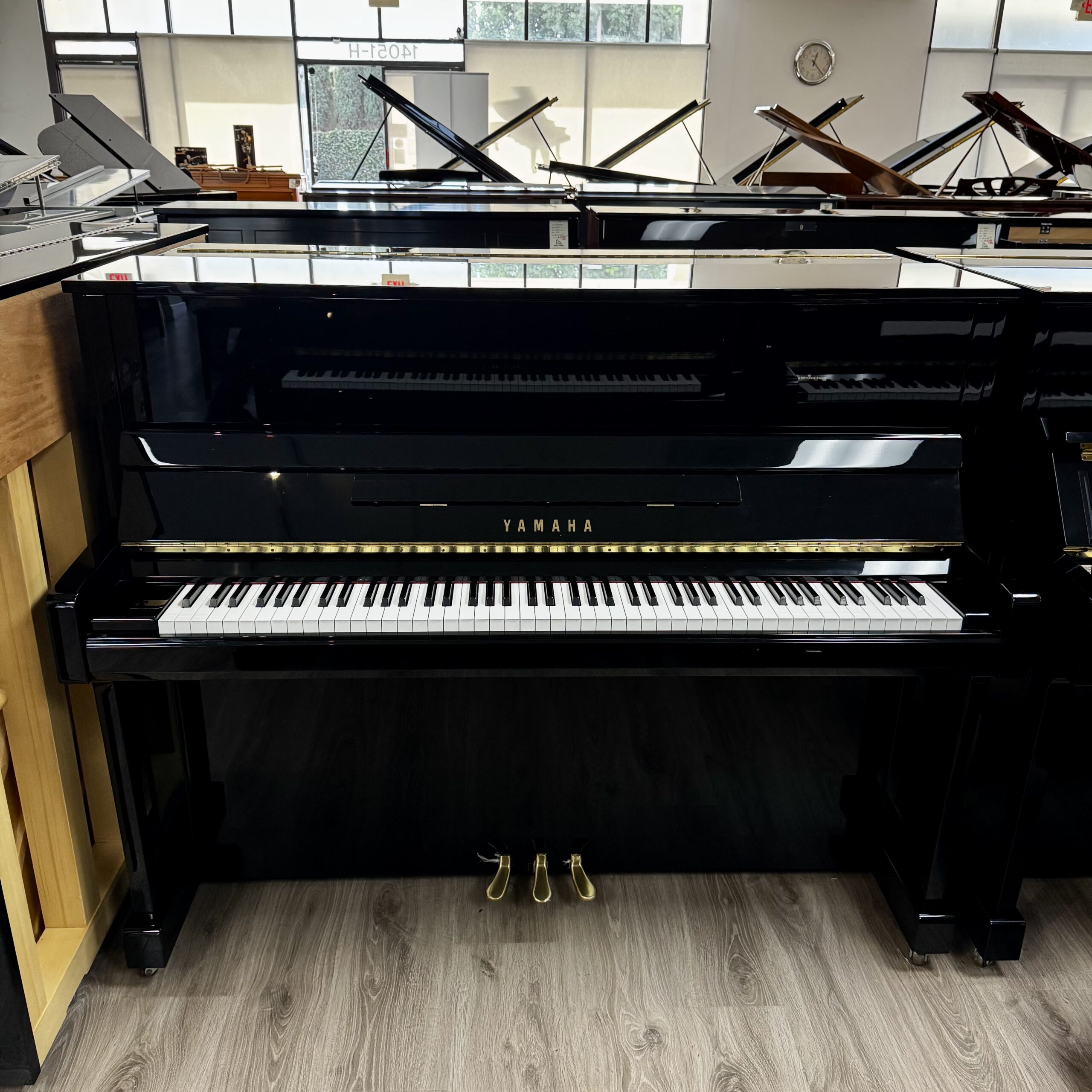 Yamaha B3 Upright Piano Ebony Polish