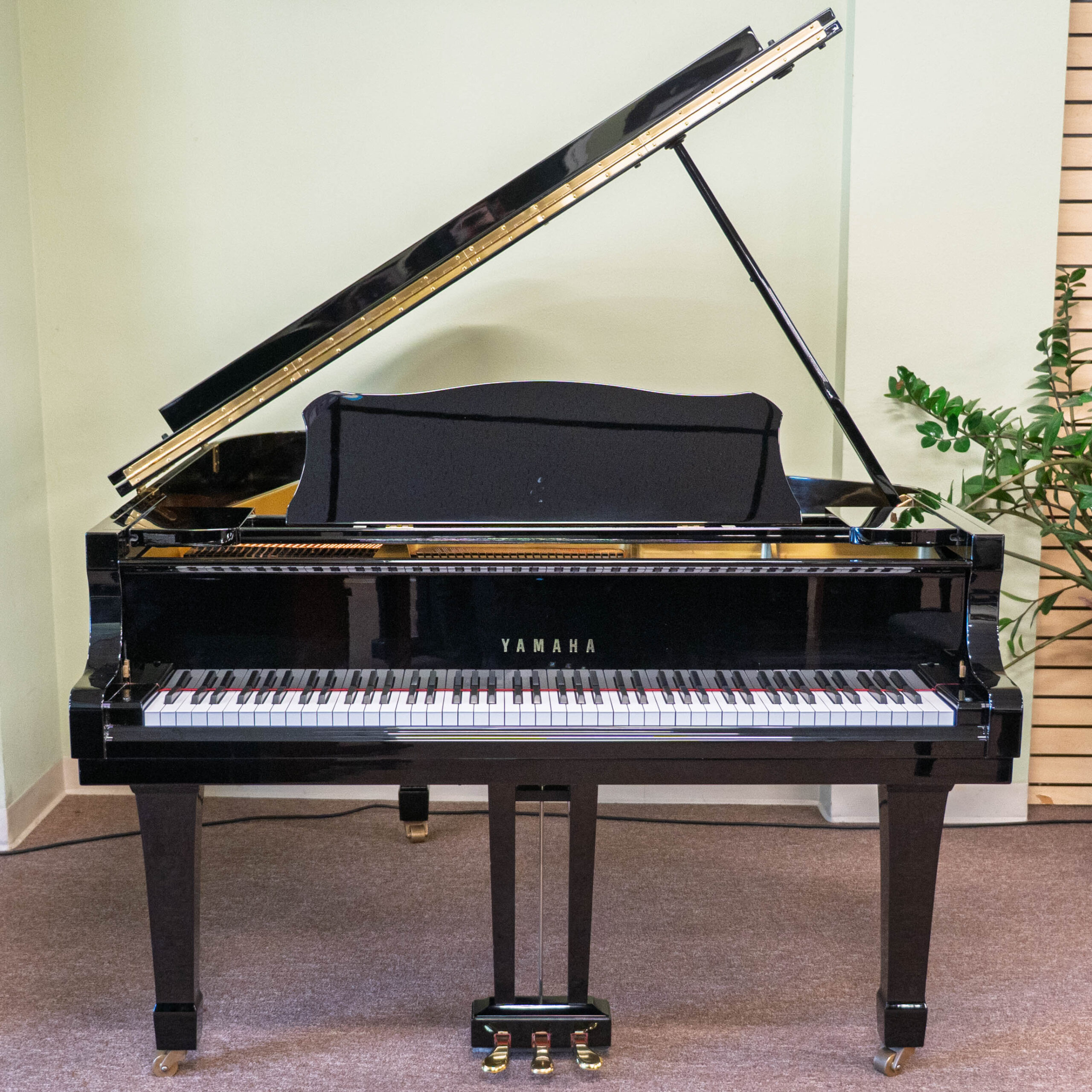 1983 Yamaha G3 Grand Piano Black Polish