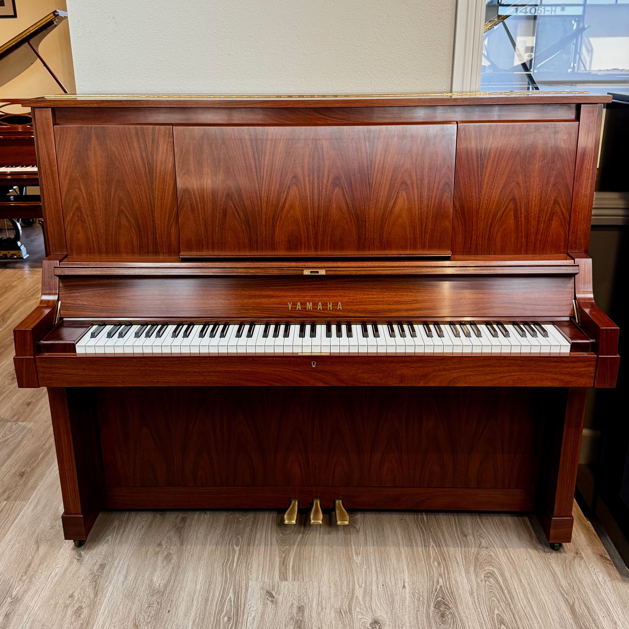 1981 Yamaha W101B Upright Piano Wood Veneer