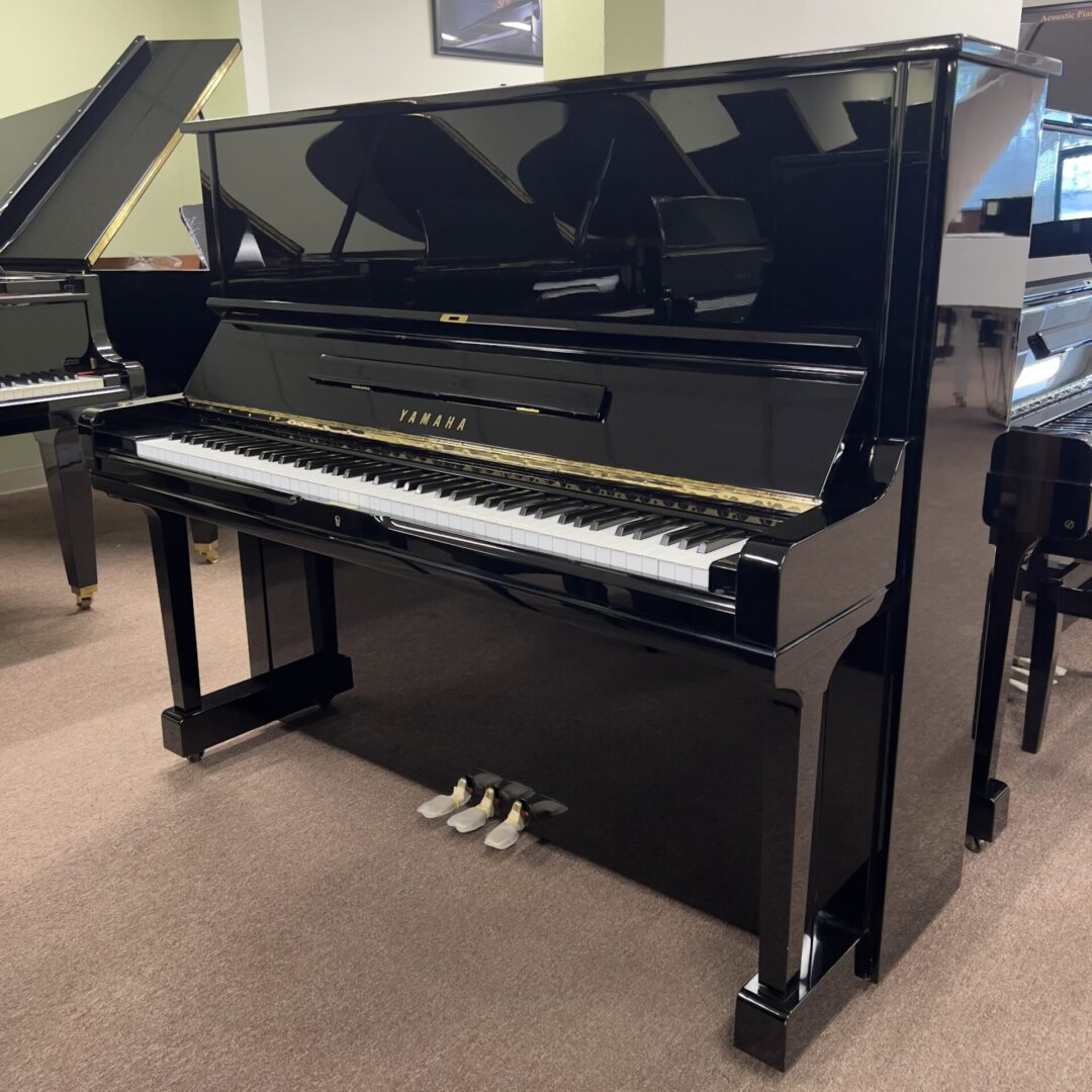 1970 Yamaha U3 Upright Piano Black Polish
